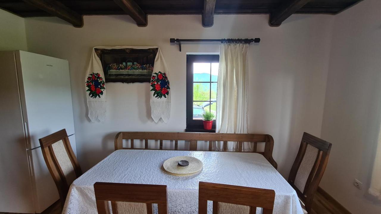 Casa Bunicilor Din Oncesti 빌라 외부 사진